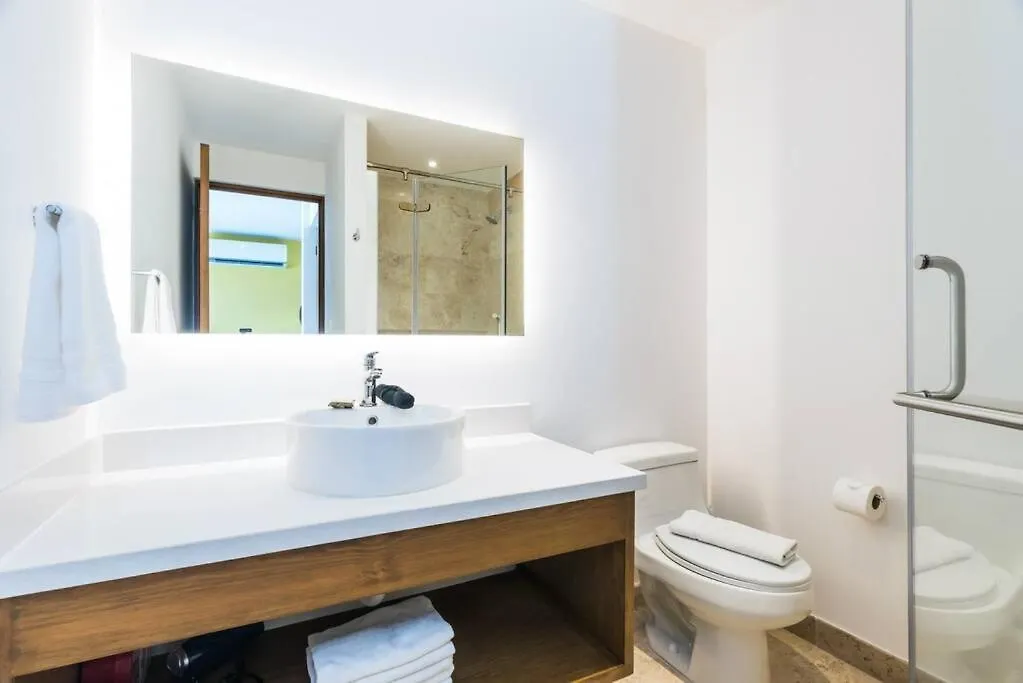 Ferienwohnung 2Br In Top Location, 3Rd Floor, Ocean View Playa del Carmen Apartment